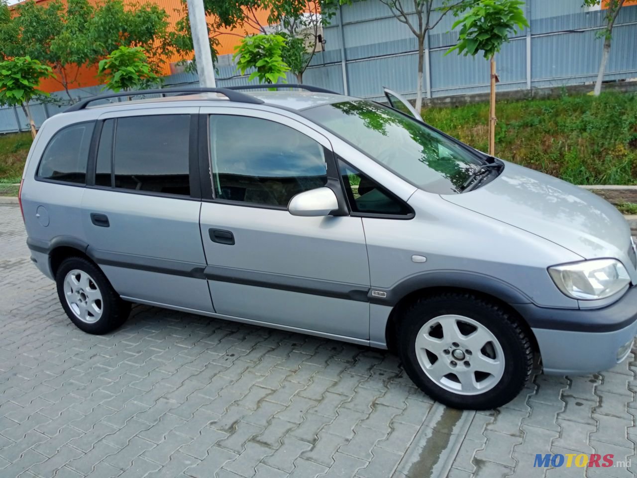 2002' Opel Zafira photo #5