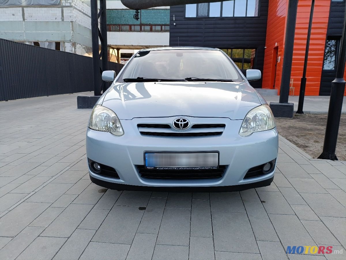 2005' Toyota Corolla photo #2