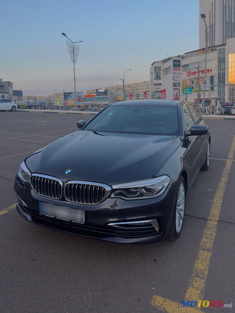 2020' BMW 5 Series photo #1