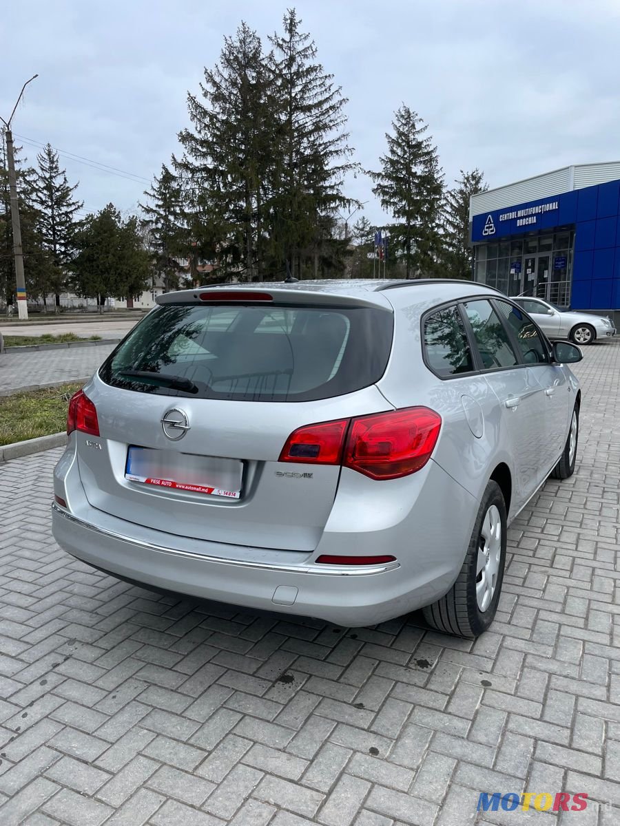 2015' Opel Astra photo #4