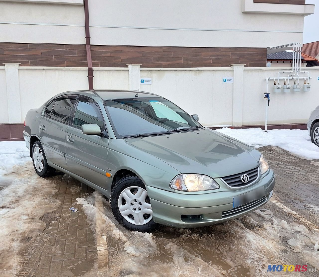 2003' Toyota Avensis photo #4