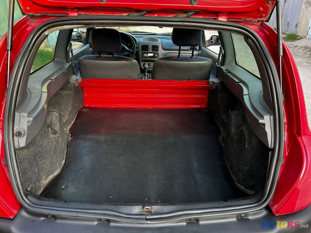 2000' Renault Clio photo #3