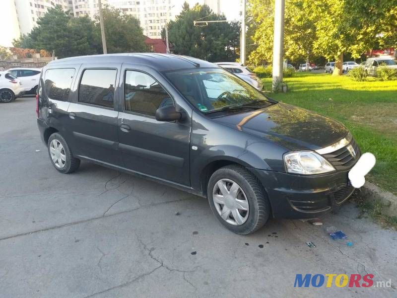 2009' Dacia Logan Mcv photo #3