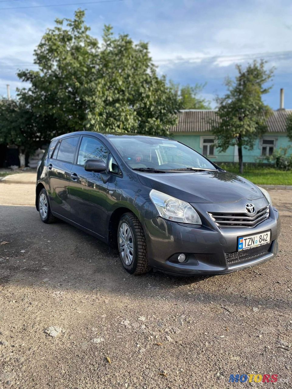 2009' Toyota Verso photo #4