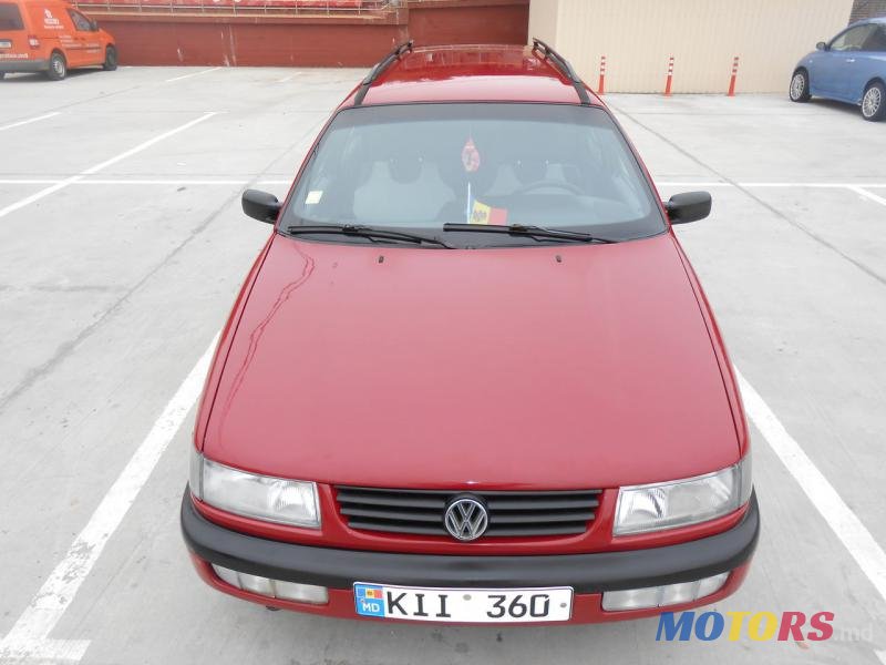 1995' Volkswagen Passat photo #1