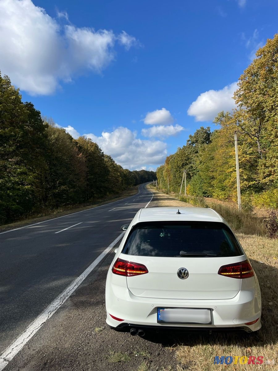 2013' Volkswagen Golf photo #4