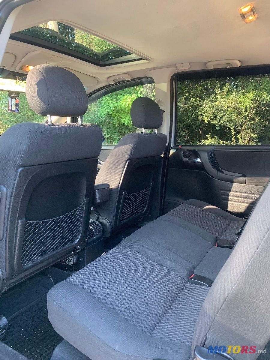 2004' Opel Zafira photo #6