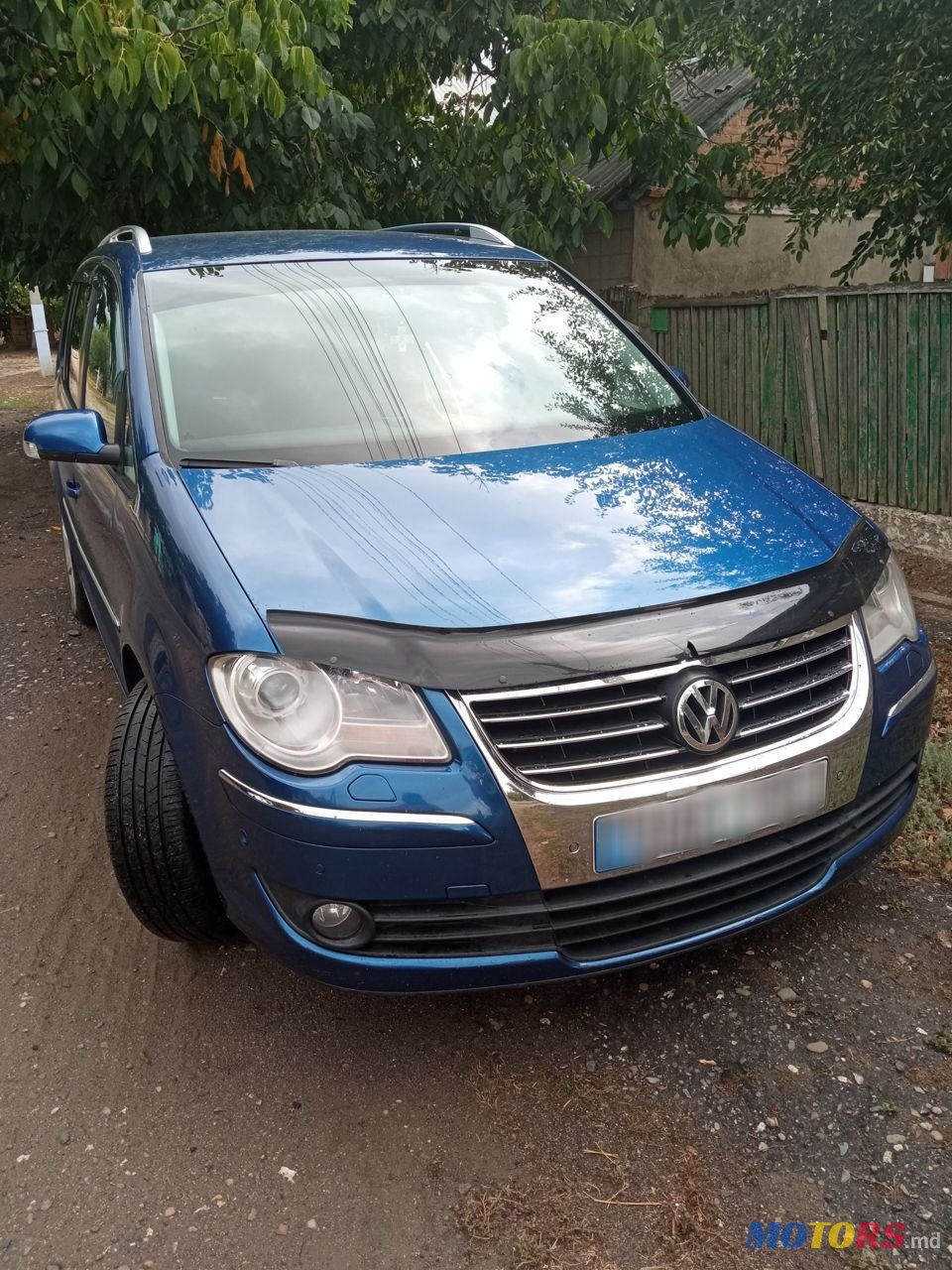 2008' Volkswagen Touran photo #1