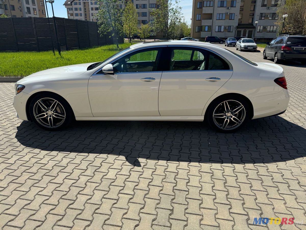 2017' Mercedes-Benz E-Class photo #6