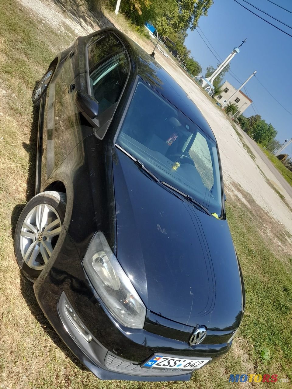 2012' Volkswagen Polo photo #6