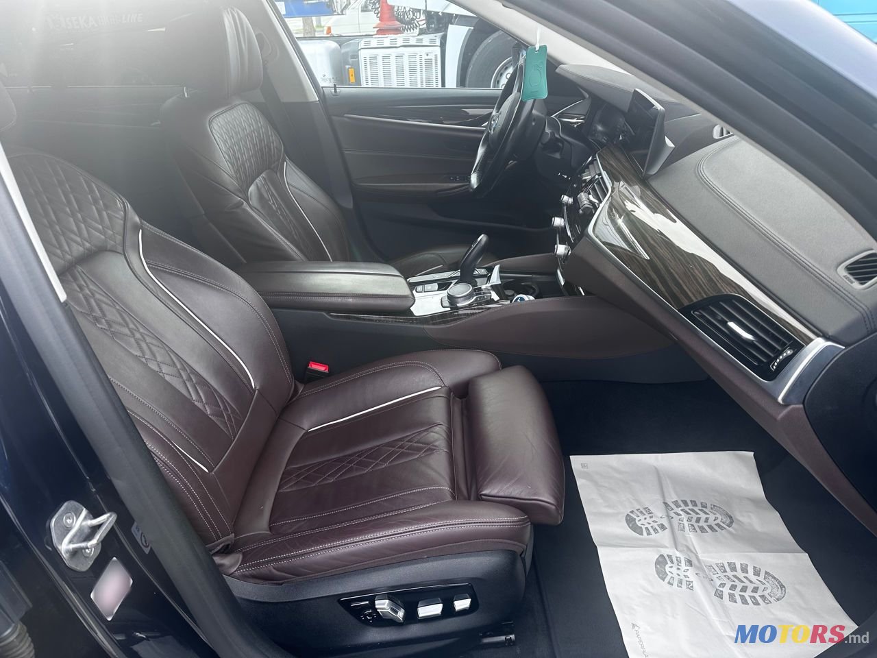 2019' BMW 5 Series photo #6