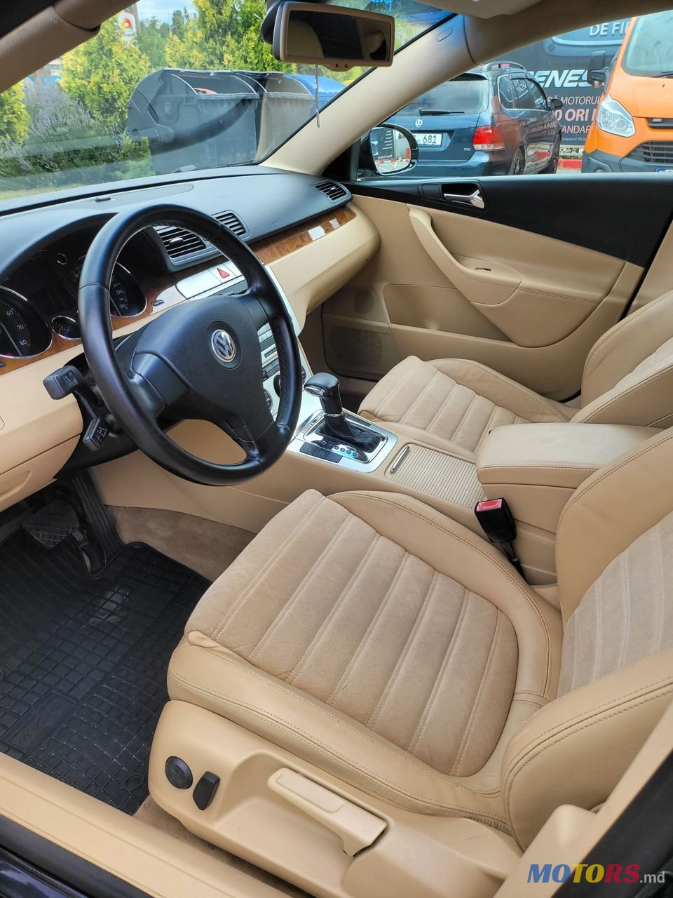 2009' Volkswagen Passat photo #6