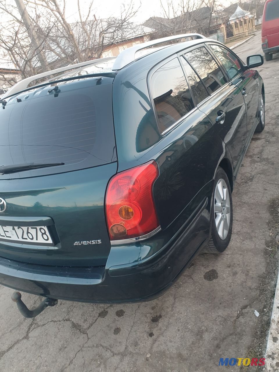 2004' Toyota Avensis photo #2