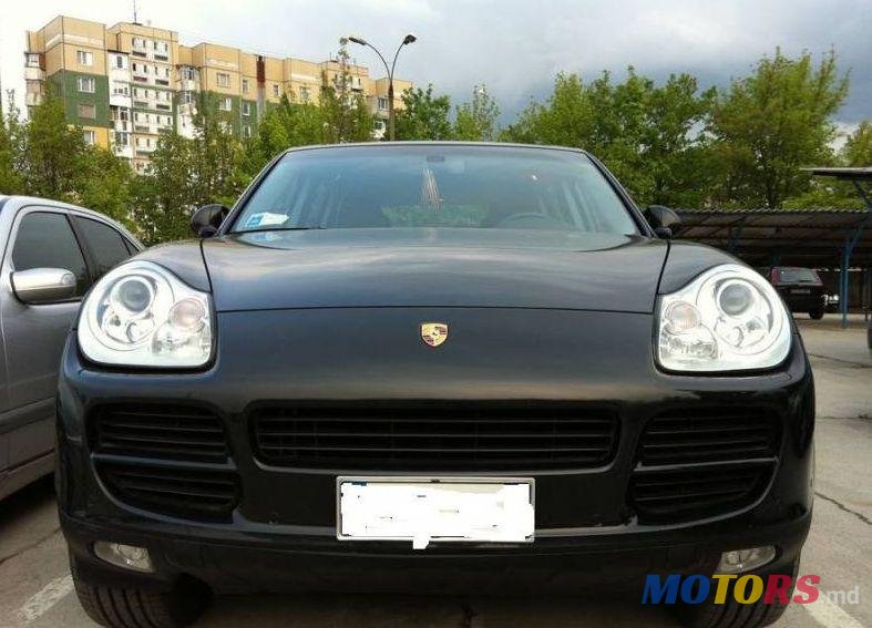 2006' Porsche Cayenne photo #2