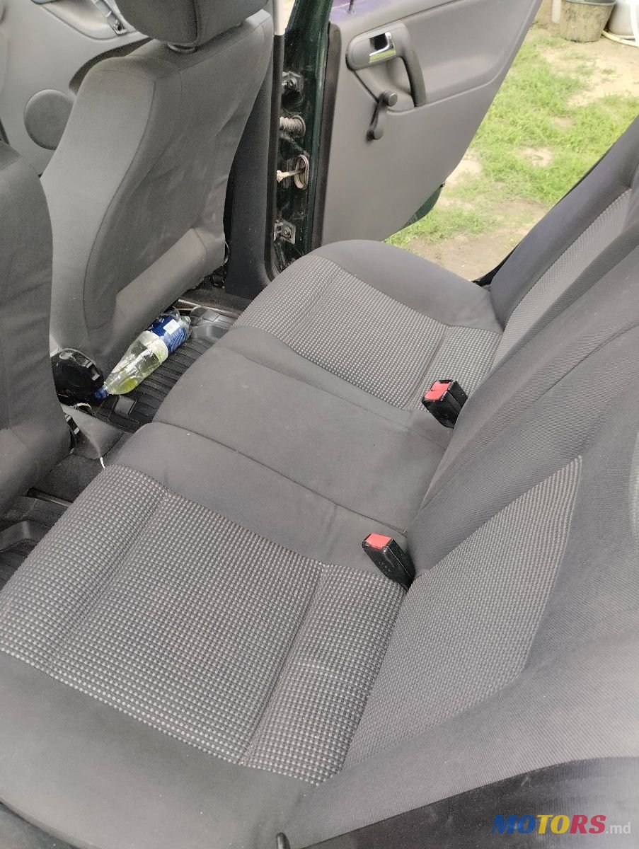 2001' Volkswagen Polo photo #6