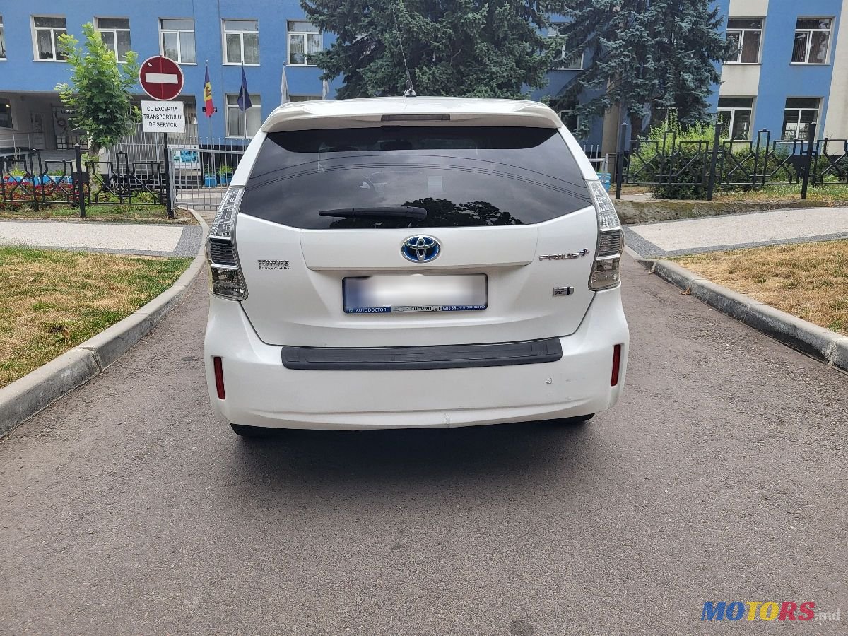 2012' Toyota Prius + photo #6