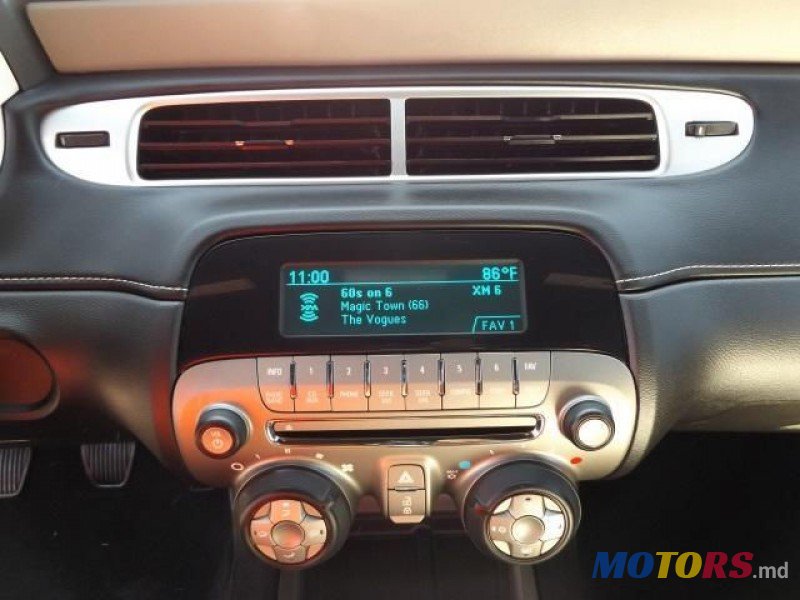 2015' Chevrolet Camaro photo #2