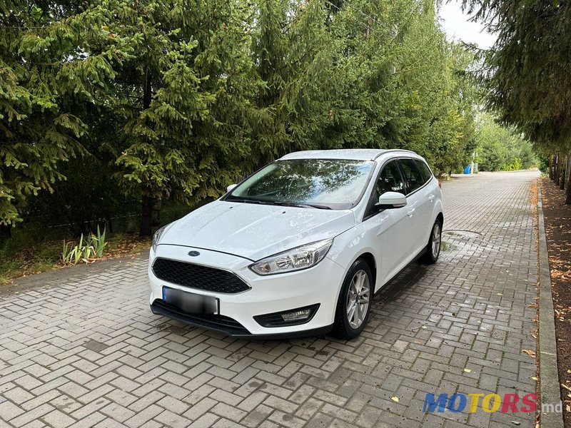 2017' Ford Focus photo #2