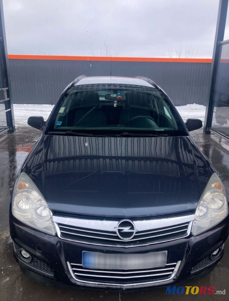 2006' Opel Astra photo #1