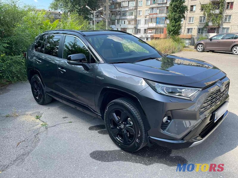 2020' Toyota RAV4 photo #1