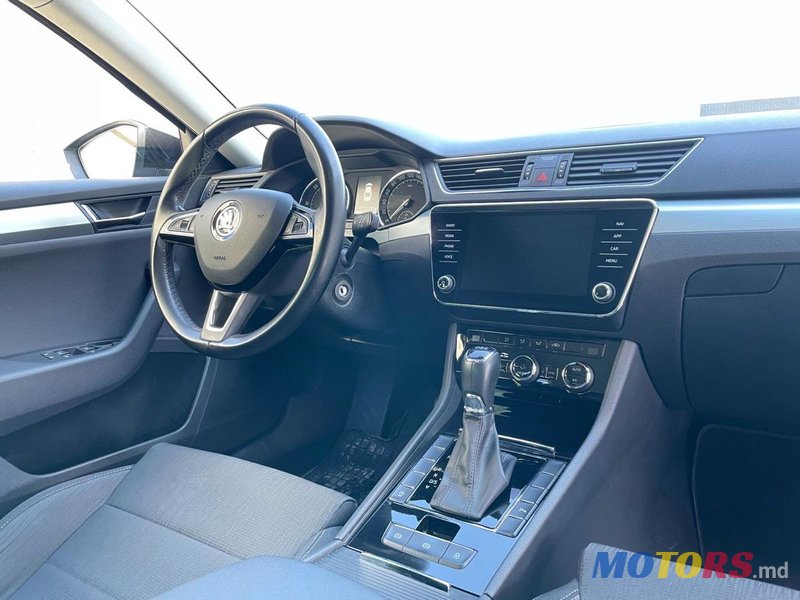 2018' Skoda Superb photo #6