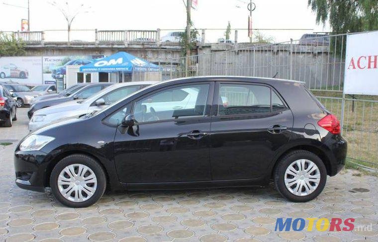 2008' Toyota Auris photo #2