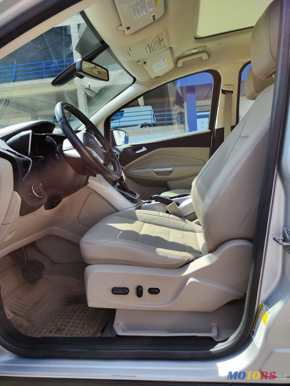 2012' Ford C-MAX photo #5