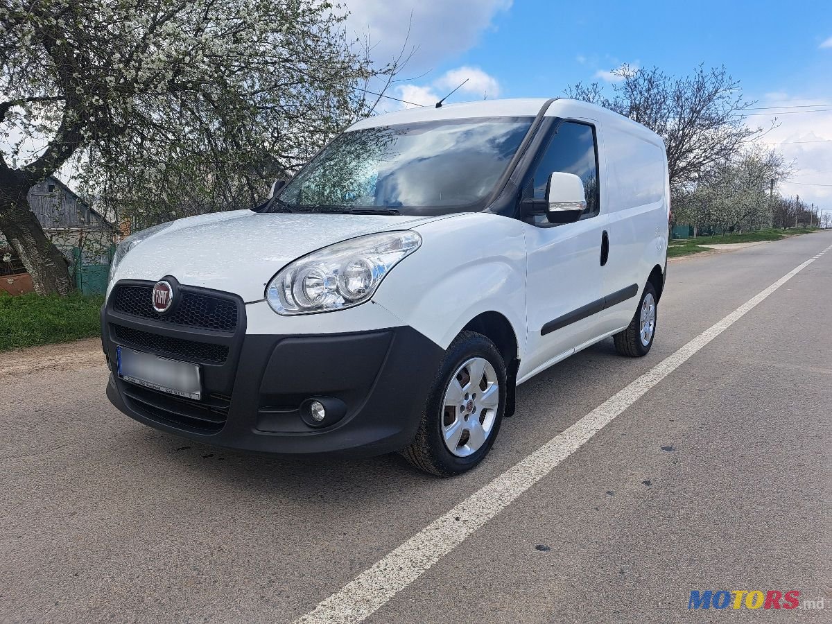 2013' Fiat Doblo photo #1