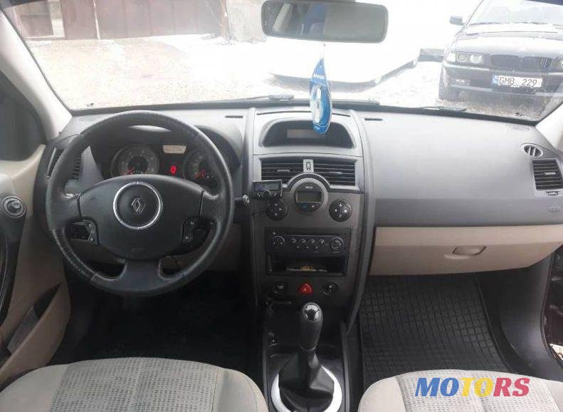 2007' Renault Megane photo #1