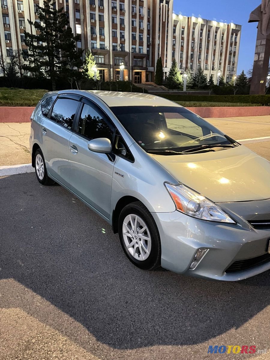 2013' Toyota Prius photo #6