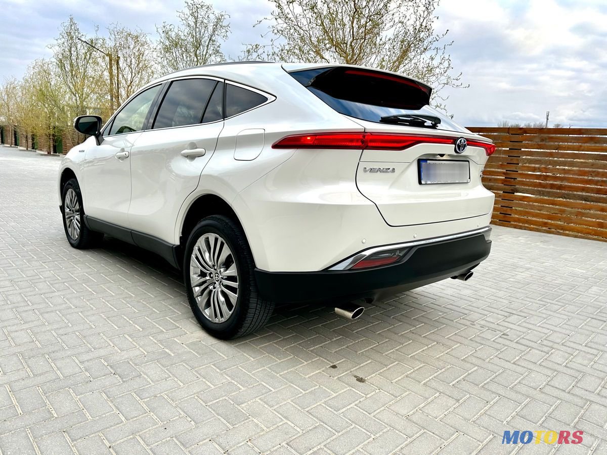 2021' Toyota Venza photo #6