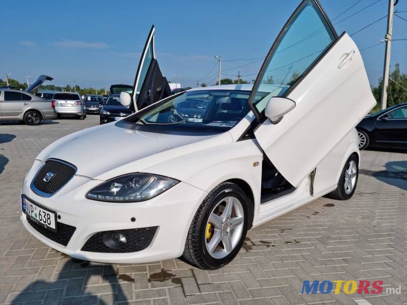 2012' SEAT Leon photo #1