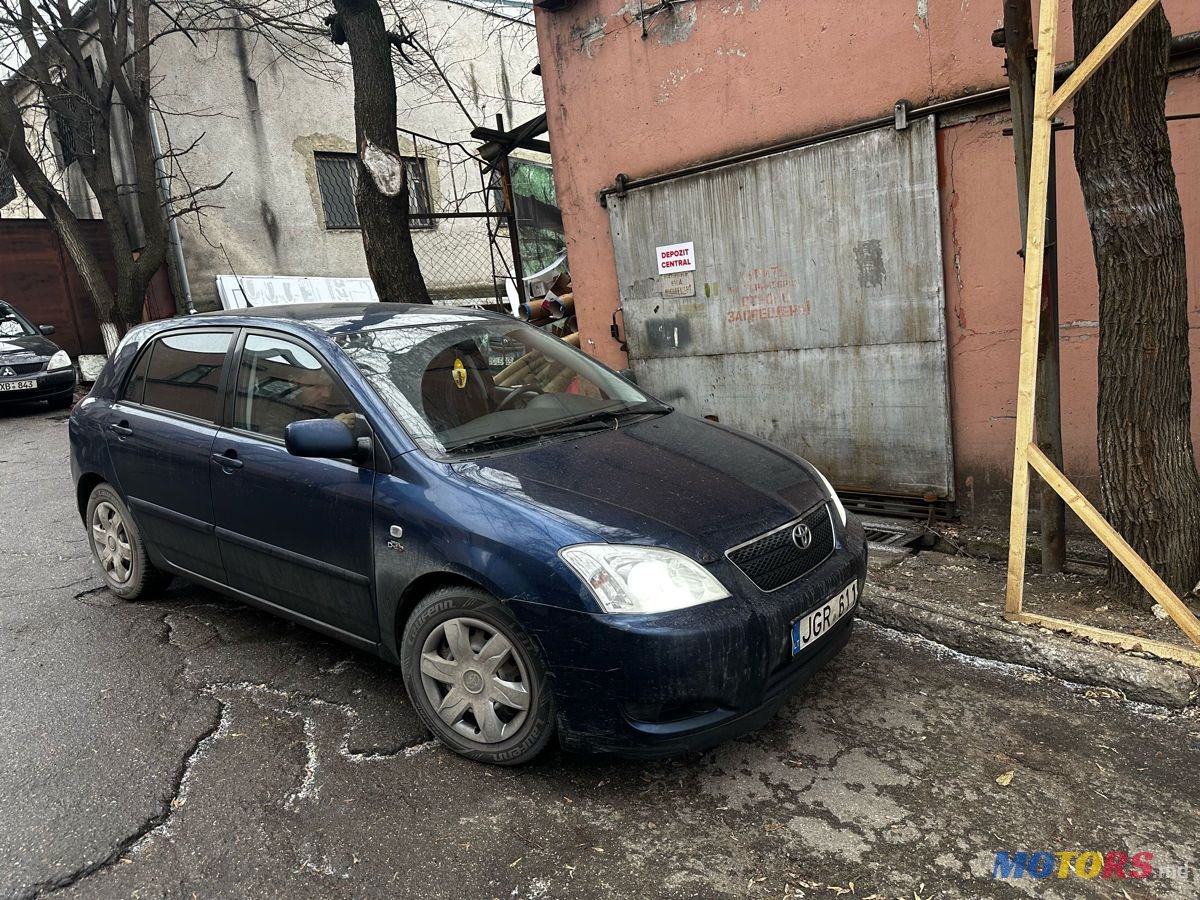 2004' Toyota Corolla photo #3