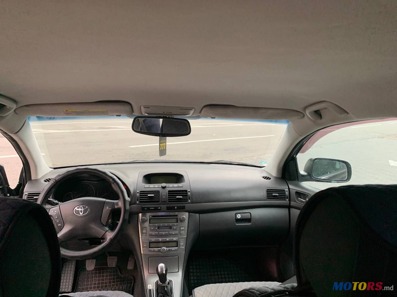 2005' Toyota Avensis photo #4