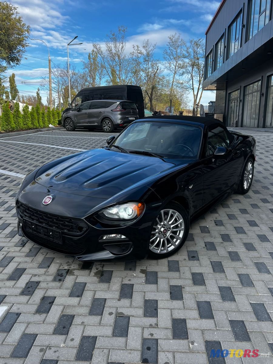 2017' Fiat 124 Spider photo #1