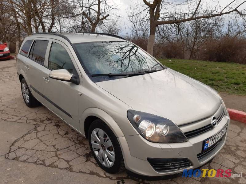 2005' Opel Astra photo #3