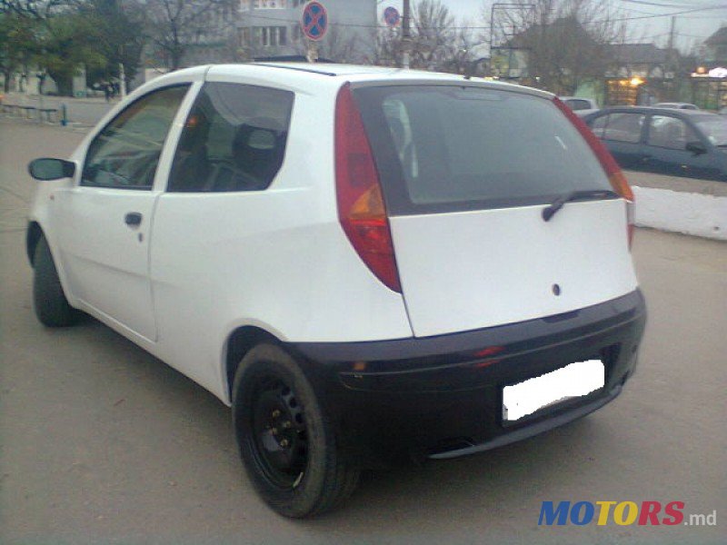 2002' Fiat Punto photo #4