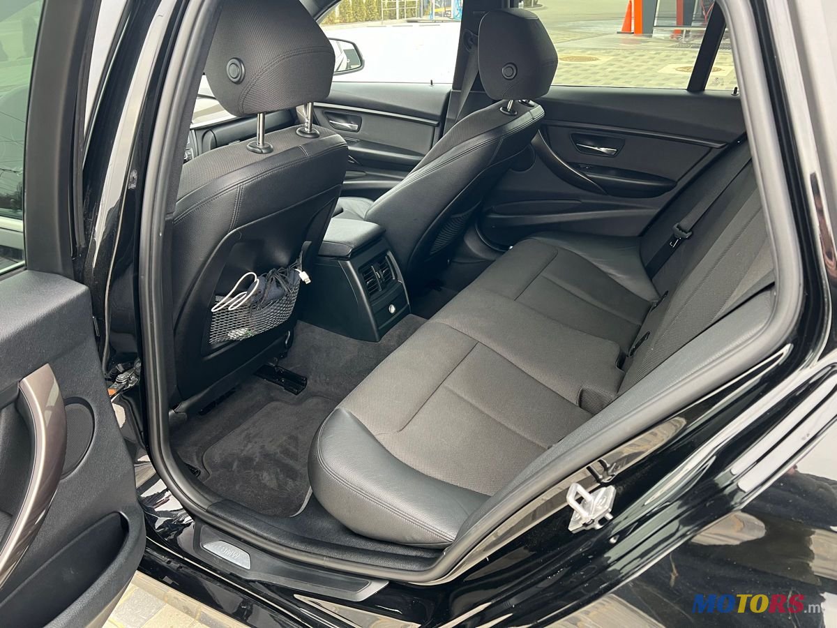2015' BMW 3 Series photo #6