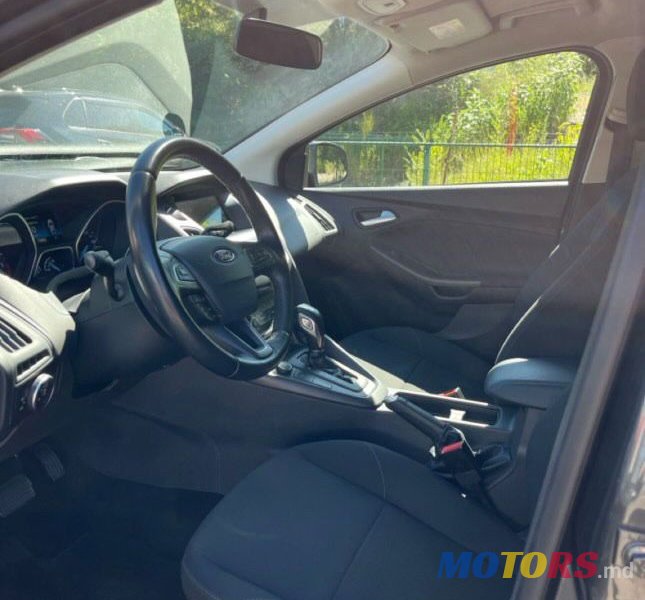 2016' Ford Focus photo #6