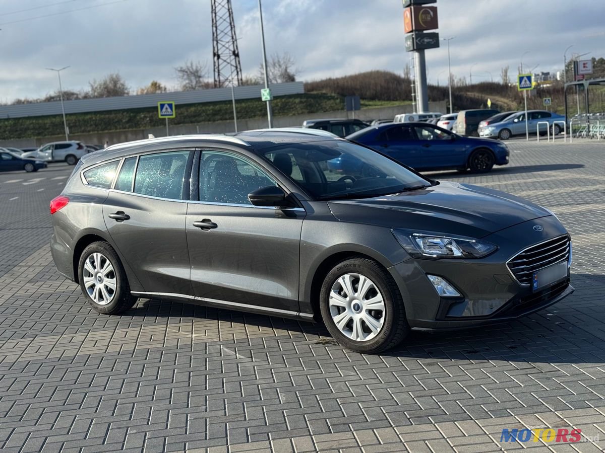 2020' Ford Focus photo #1