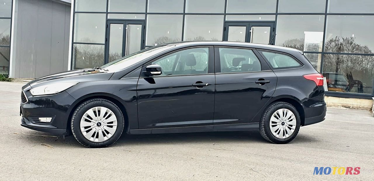 2017' Ford Focus photo #2