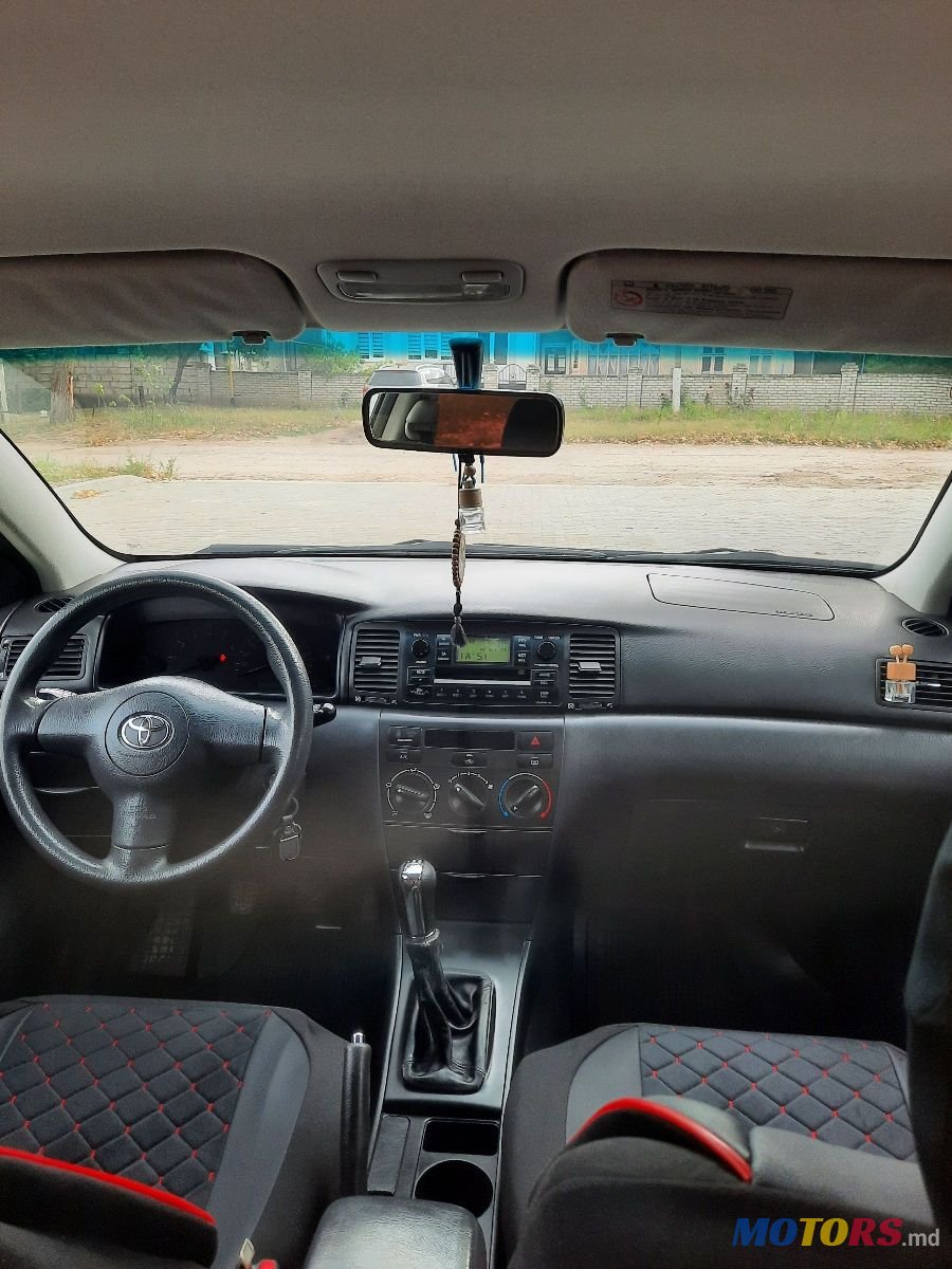 2005' Toyota Corolla photo #1