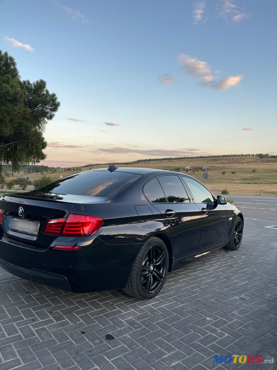 2012' BMW 5 Series photo #2