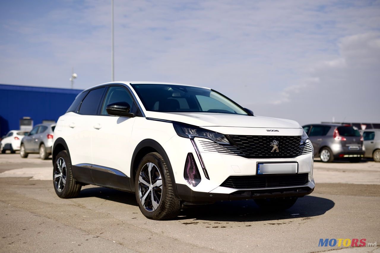 2022' Peugeot 3008 photo #2