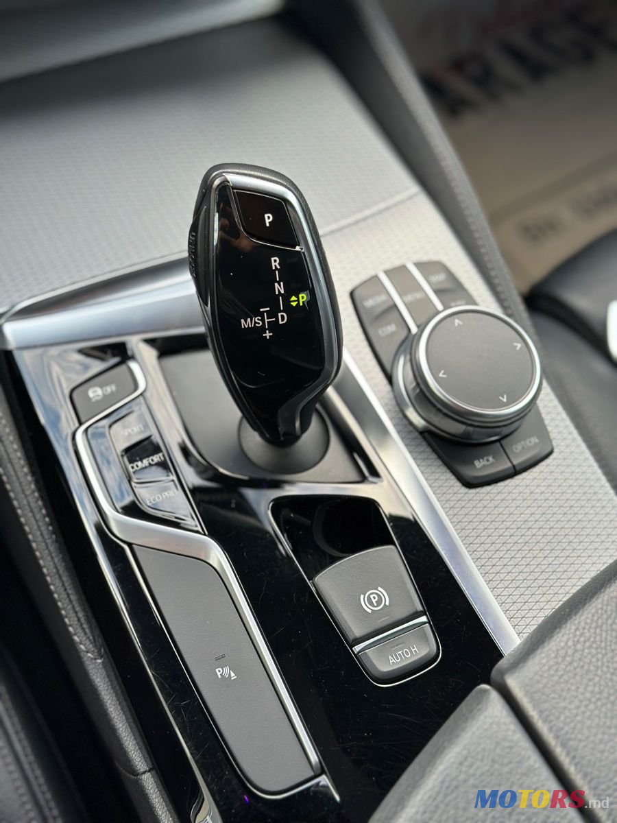 2018' BMW 5 Series photo #6