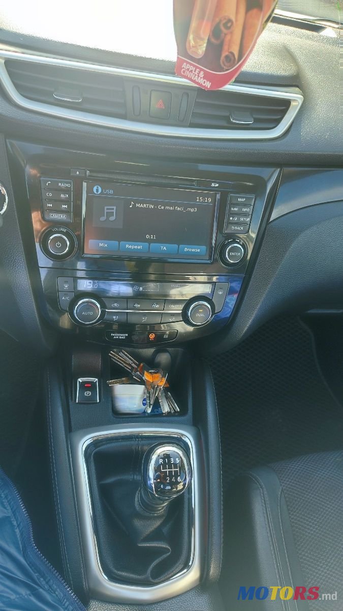 2015' Nissan Qashqai photo #1