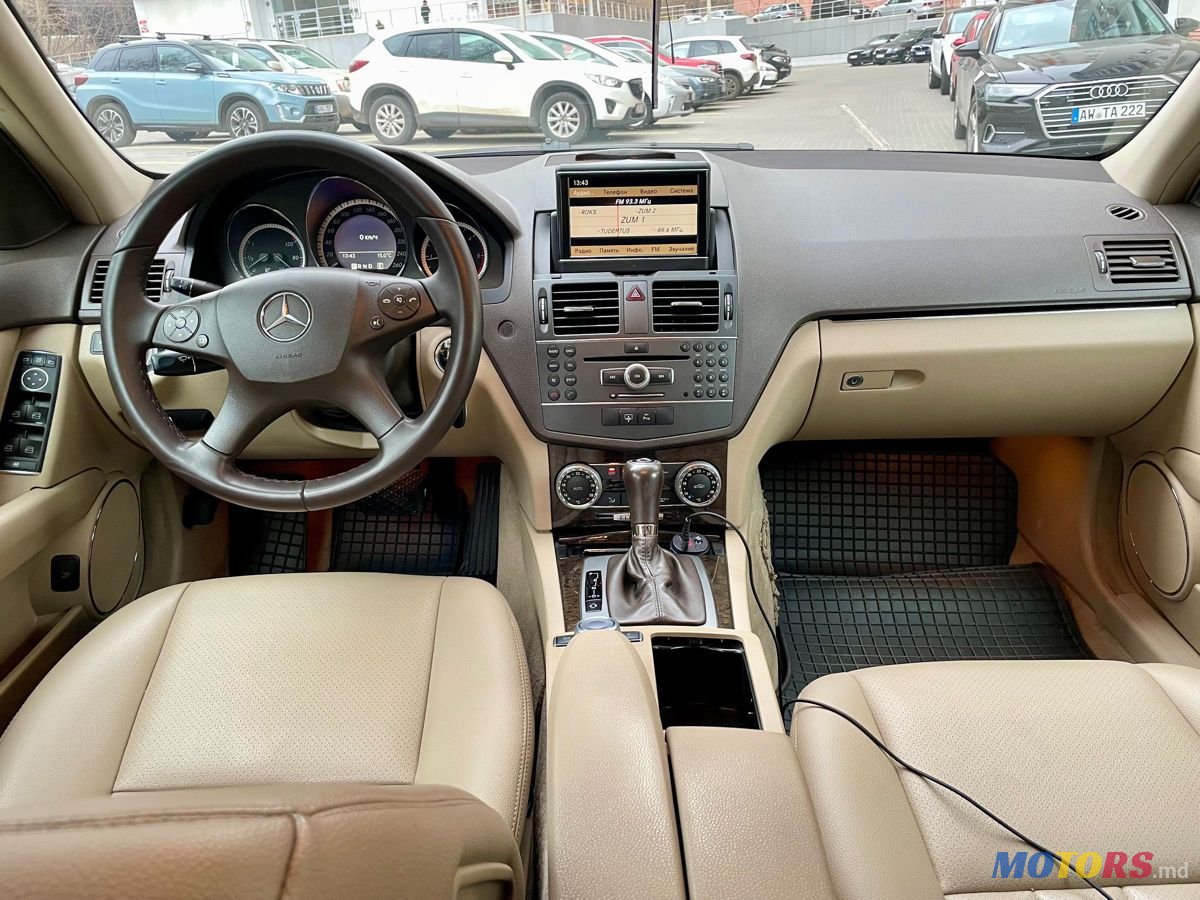 2010' Mercedes-Benz C Класс photo #6