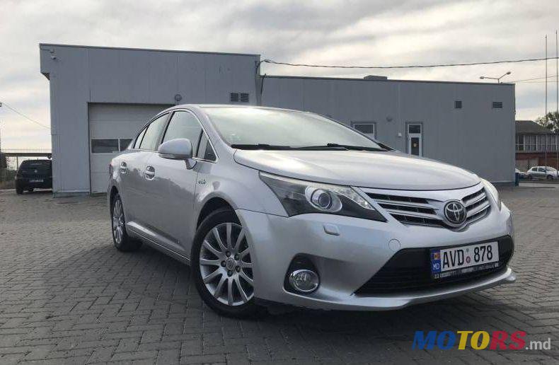 2012' Toyota Avensis photo #3