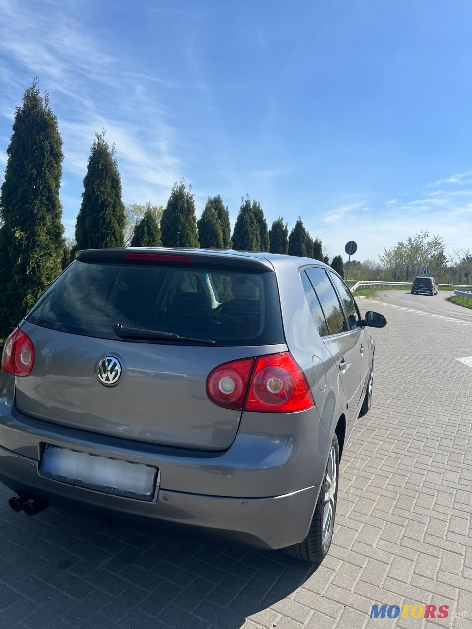 2005' Volkswagen Golf photo #3