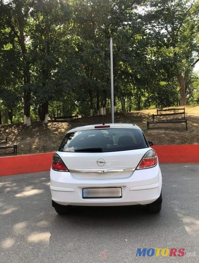 2009' Opel Astra photo #2